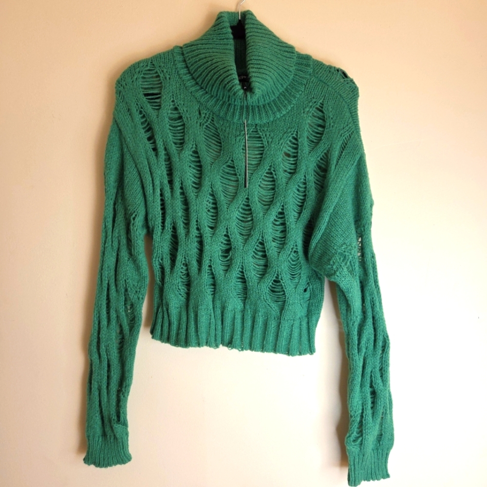 *Final Price* FashionNova City Outings Distressed Sweater Kelly Green Knit 2x